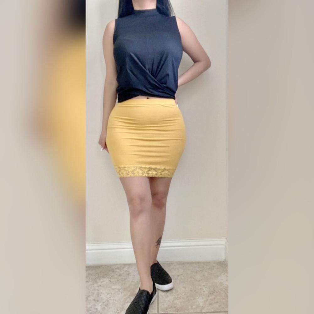 Sun Baked Lace Hem Mini Skirt